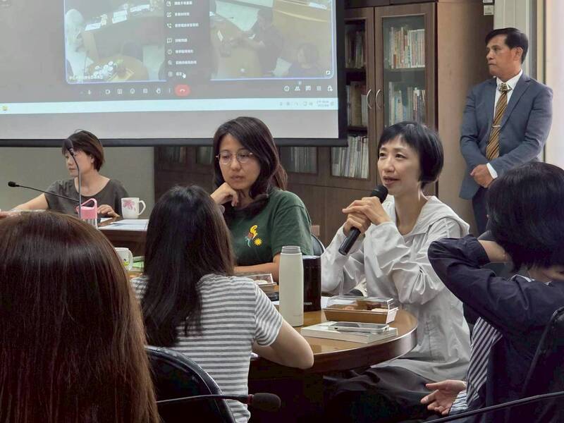 Class of 2025 Welcome Tea Gathering and Initial Progress PresentationImage